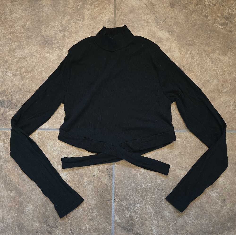 Black Cross Wrapped Ambiance Crop Long Sleeve
